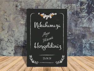 Davetli karşılamak için siyah pano