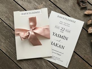 Beyaz Fiyonklu Üst Kesimli Davetiye Modeli 9890-2K