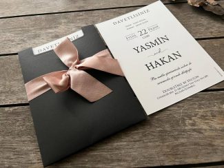 Üst Kenar Kesimli Fiyonklu Siyah Zarflı Davetiye, 98901K - Image 4