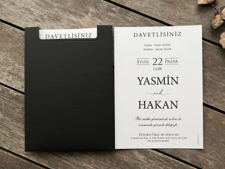 Üst kenar kesimli siyah zarflı davetiye, 9890-1