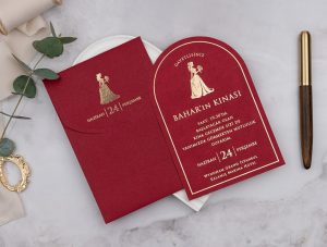 Oval Kenarlı Kırmızı Kına Gecesi Kartı